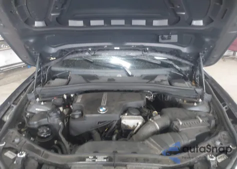 2013 BMW X1 xDrive28I из США, поврежденный, VIN WBAVL1C53DVR82039